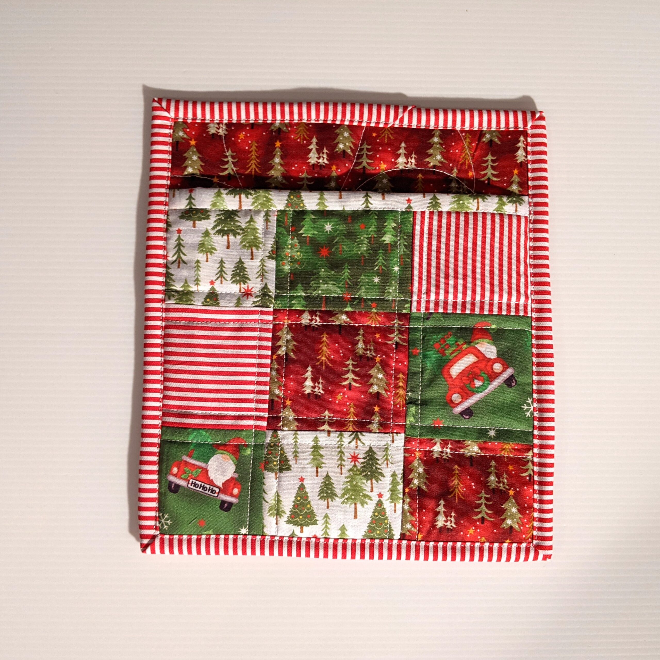 Christmas Quilted Hot Pads With Insul-brite and Cotton 