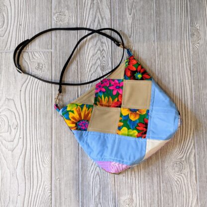 Bag: cross body cell phone bag - Image 18