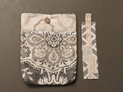 Bag: Book Sleeve & bookmark - Image 3